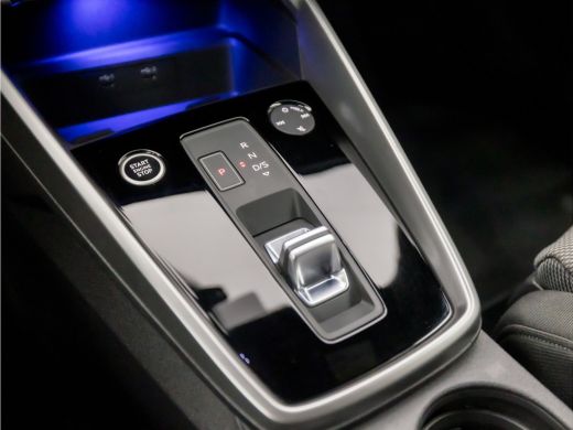 Audi A3 Sportback 40 TFSI e Sportline Automaat (APPLE CARPLAY, GROOT NAVI, ADAPTIVE CRUISE, SFEERVERLICHT... ActivLease financial lease