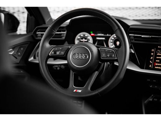 Audi A3 Sportback 45 TFSI e 245pk S edition Competition | Panoramadak | Head-Up | Stoelen Elektrisch | Do... ActivLease financial lease