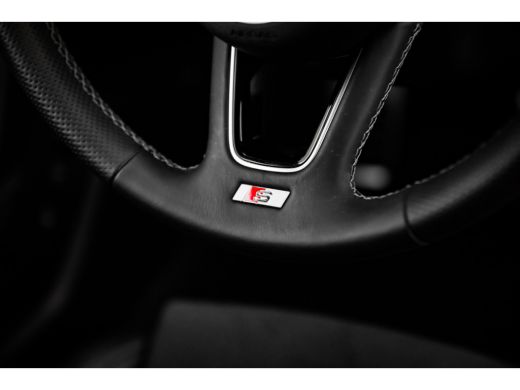 Audi A3 Sportback 45 TFSI e 245pk S edition Competition | Panoramadak | Head-Up | Stoelen Elektrisch | Do... ActivLease financial lease