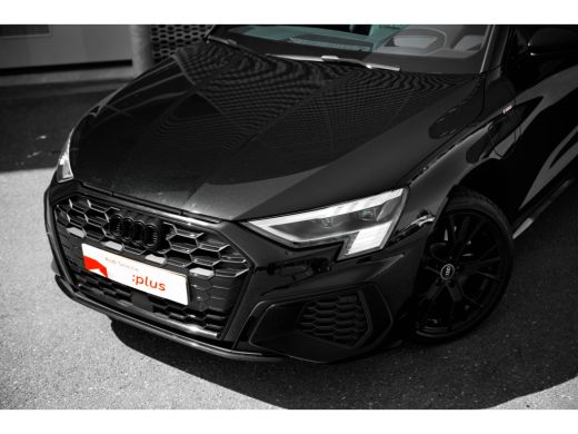 Audi A3 Sportback 45 TFSI e 245pk S edition Competition | Panoramadak | Head-Up | Stoelen Elektrisch | Do... ActivLease financial lease