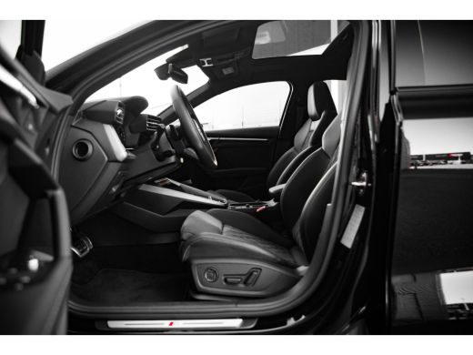 Audi A3 Sportback 45 TFSI e 245pk S edition Competition | Panoramadak | Head-Up | Stoelen Elektrisch | Do... ActivLease financial lease