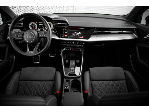 Audi A3 Sportback 45 TFSI e 245pk S edition Competition | Panoramadak | Head-Up | Stoelen Elektrisch | Do... ActivLease financial lease