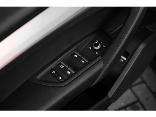 Audi Q5 55 TFSI e S edition 367PK | Trekhaak | Verlengde garantie 2029 | 360 Camera | Elek. stoelen | Mat... ActivLease financial lease