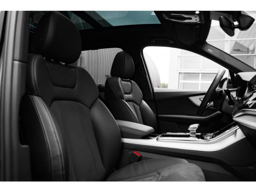 Audi Q7 55 TFSI e quattro Pro Line S 381PK | Verlengde garantie 10/2028 | Nachtzicht | Trekhaak | Panoram... ActivLease financial lease