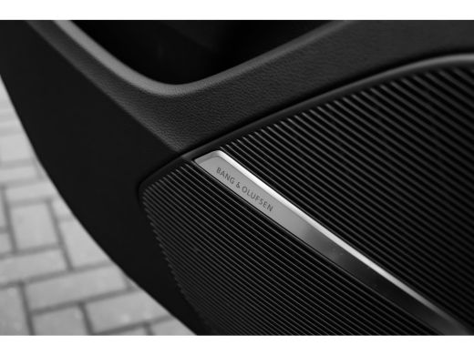 Audi Q7 55 TFSI e quattro Pro Line S 381PK | Verlengde garantie 10/2028 | Nachtzicht | Trekhaak | Panoram... ActivLease financial lease