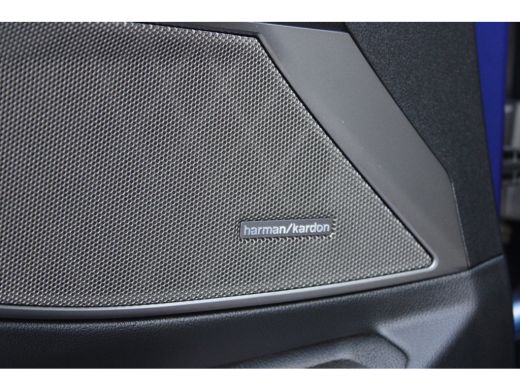 BMW 3 Serie 330i High Executive M Sport Automaat / Schuif-Kanteldak / Sportstoelen / Achteruitrijcamera / Las... ActivLease financial lease