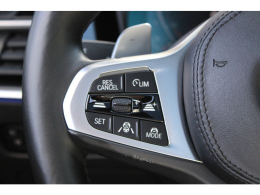 BMW 3 Serie 330i High Executive M Sport Automaat / Schuif-Kanteldak / Sportstoelen / Achteruitrijcamera / Las... ActivLease financial lease