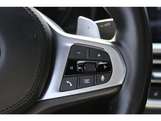 BMW 3 Serie 330i High Executive M Sport Automaat / Schuif-Kanteldak / Sportstoelen / Achteruitrijcamera / Las... ActivLease financial lease