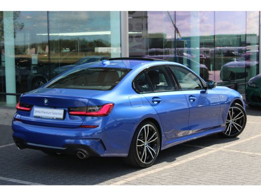 BMW 3 Serie 330i High Executive M Sport Automaat / Schuif-Kanteldak / Sportstoelen / Achteruitrijcamera / Las... ActivLease financial lease