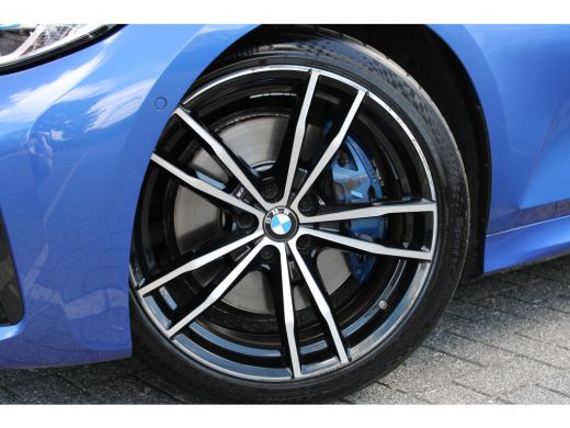 BMW 3 Serie 330i High Executive M Sport Automaat / Schuif-Kanteldak / Sportstoelen / Achteruitrijcamera / Las... ActivLease financial lease