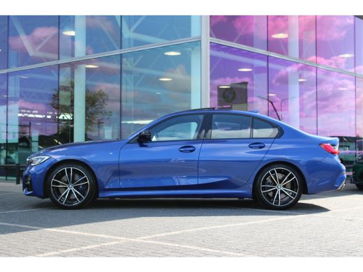 BMW 3 Serie 330i High Executive M Sport Automaat / Schuif-Kanteldak / Sportstoelen / Achteruitrijcamera / Las... ActivLease financial lease