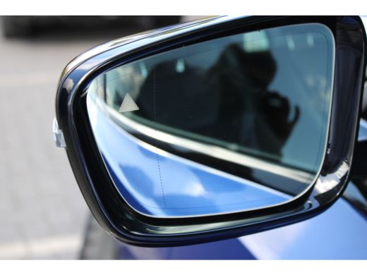 BMW 3 Serie 330i High Executive M Sport Automaat / Schuif-Kanteldak / Sportstoelen / Achteruitrijcamera / Las... ActivLease financial lease