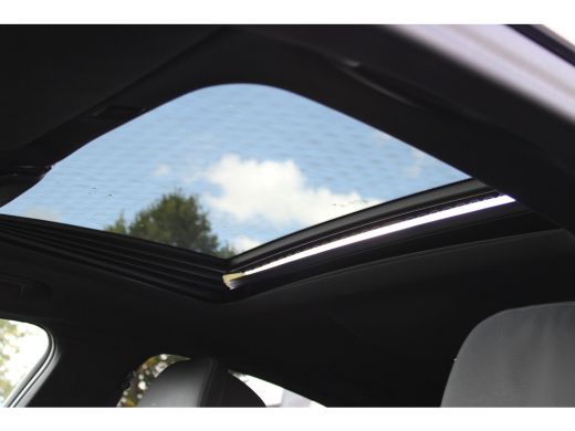 BMW 5 Serie 530i High Executive M Sport Automaat / Schuif-Kanteldak / Trekhaak / Laserlight / M Sportonderste... ActivLease financial lease