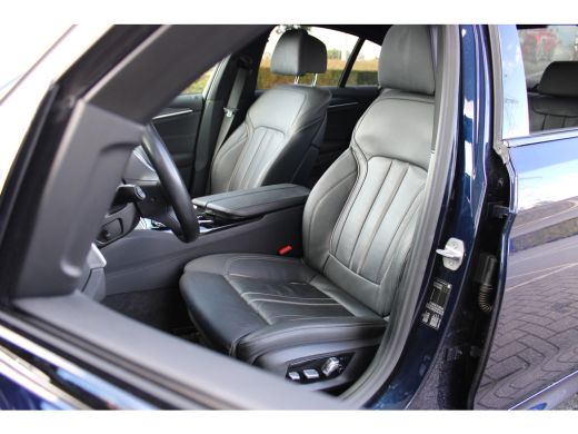 BMW 5 Serie 530i High Executive M Sport Automaat / Schuif-Kanteldak / Trekhaak / Laserlight / M Sportonderste... ActivLease financial lease