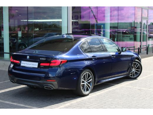 BMW 5 Serie 530i High Executive M Sport Automaat / Schuif-Kanteldak / Trekhaak / Laserlight / M Sportonderste... ActivLease financial lease