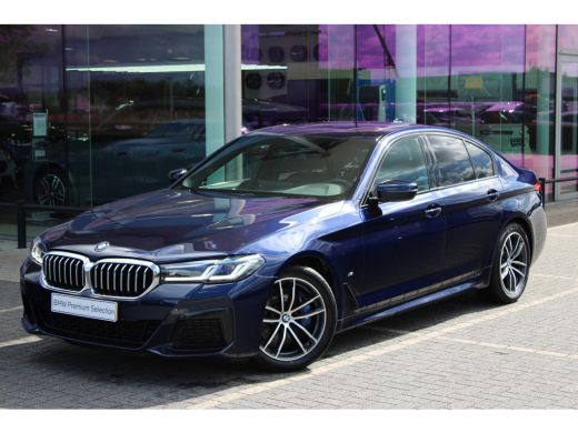 BMW 5 Serie 530i High Executive M Sport Automaat / Schuif-Kanteldak / Trekhaak / Laserlight / M Sportonderste... ActivLease financial lease