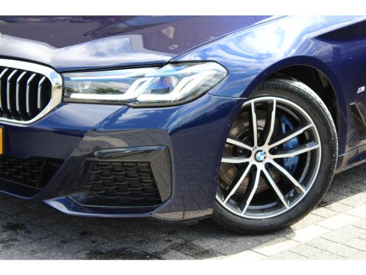 BMW 5 Serie 530i High Executive M Sport Automaat / Schuif-Kanteldak / Trekhaak / Laserlight / M Sportonderste... ActivLease financial lease