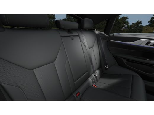 BMW i4 eDrive35 High Executive M Sport / Schuif-kanteldak / Adaptieve LED / Comfort Access / Stoelverwar... ActivLease financial lease