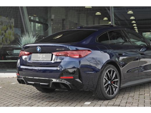 BMW i4 eDrive35 M Sport / Schuif-kanteldak / Adaptieve LED / Comfort Access / Stoelverwarming / BMW Live... ActivLease financial lease