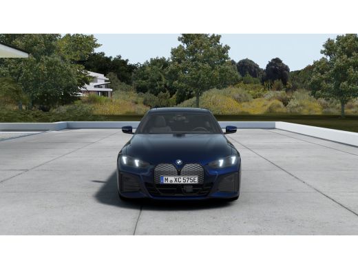BMW i4 eDrive35 High Executive M Sport / Schuif-kanteldak / Adaptieve LED / Comfort Access / Stoelverwar... ActivLease financial lease