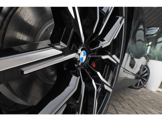 BMW i4 eDrive35 M Sport / Schuif-kanteldak / Adaptieve LED / Comfort Access / Stoelverwarming / BMW Live... ActivLease financial lease