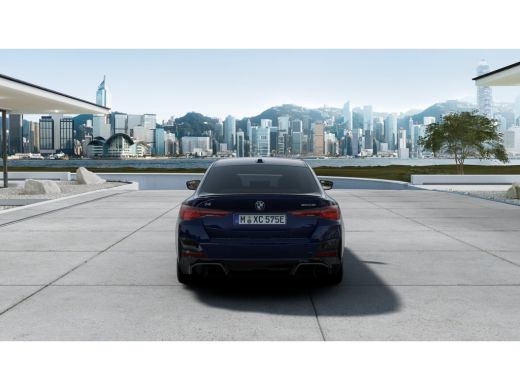 BMW i4 eDrive35 High Executive M Sport / Schuif-kanteldak / Adaptieve LED / Comfort Access / Stoelverwar... ActivLease financial lease