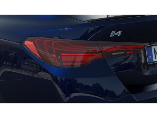 BMW i4 eDrive35 High Executive M Sport / Schuif-kanteldak / Adaptieve LED / Comfort Access / Stoelverwar... ActivLease financial lease