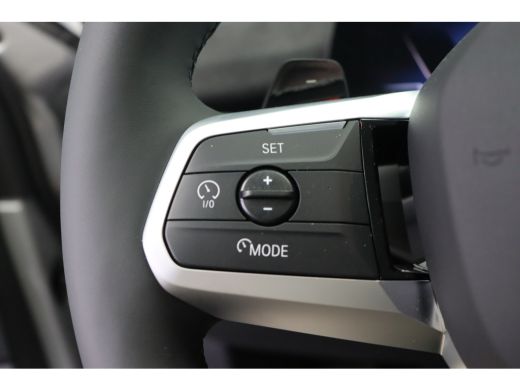 BMW X1 xDrive25e M Sport Automaat / Panoramadak / Trekhaak / Sportstoelen / Achteruitrijcamera / Adaptie... ActivLease financial lease