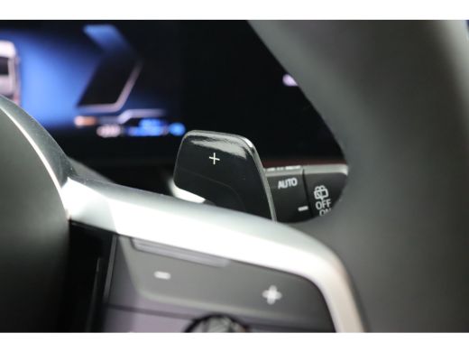 BMW X1 xDrive25e M Sport Automaat / Panoramadak / Trekhaak / Sportstoelen / Achteruitrijcamera / Adaptie... ActivLease financial lease