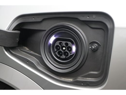 BMW X1 xDrive25e M Sport Automaat / Panoramadak / Trekhaak / Sportstoelen / Achteruitrijcamera / Adaptie... ActivLease financial lease