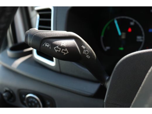 Ford E-Transit 350 L2 H2 Trend 68 kWh ActivLease financial lease