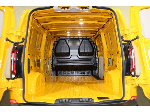 Ford E-Transit Custom 340 L2 H1 Trend 65 kWh Trekhaak Camera Apple Carplay ActivLease financial lease