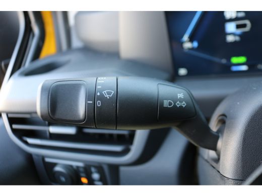 Ford E-Transit Custom 340 L2 H1 Trend 65 kWh Trekhaak Camera Apple Carplay ActivLease financial lease
