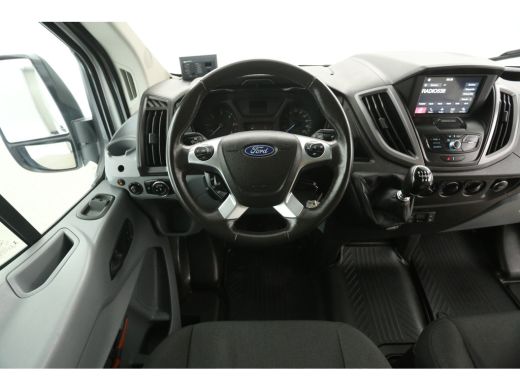 Ford Transit 350 2.0 TDCI L2H2 2800KG Trekgew. Trekhaak Airco Camera Carplay Cruise Navi LED 3 Persoons PDC Im... ActivLease financial lease