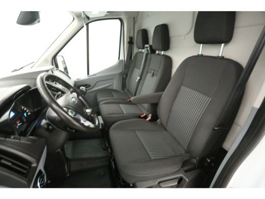 Ford Transit 350 2.0 TDCI L2H2 2800KG Trekgew. Trekhaak Airco Camera Carplay Cruise Navi LED 3 Persoons PDC Im... ActivLease financial lease