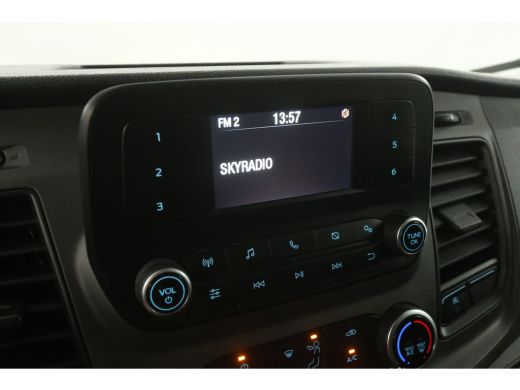Ford Transit 350 2.0 TDCI L3H3 170PK Airco Cruise LED Trekhaak 3 Persoons Traanplaat PDC Elektrpakket ActivLease financial lease