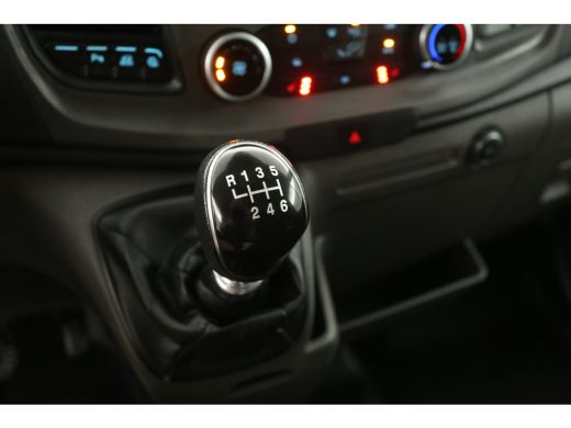 Ford Transit 350 2.0 TDCI L3H3 170PK Airco Cruise LED Trekhaak 3 Persoons Traanplaat PDC Elektrpakket ActivLease financial lease