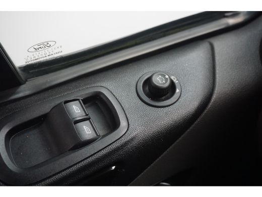 Ford Transit Custom 320 2.0 TDCI L2H1 Limited Dubbel Cabine | 170pk! | Dubbele Schuifdeur | Achteruitrijcamera | Crui... ActivLease financial lease