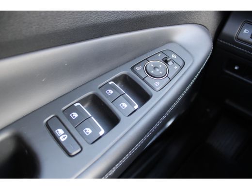 Hyundai Santa Fe 1.6 T-GDI PHEV Comfort Smart 7p. | Achterbank verstelbaar | Elektrisch glazen panorama-dak | Lede... ActivLease financial lease