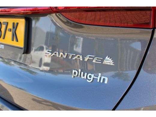 Hyundai Santa Fe 1.6 T-GDI PHEV Comfort Smart 7p. | Achterbank verstelbaar | Elektrisch glazen panorama-dak | Lede... ActivLease financial lease