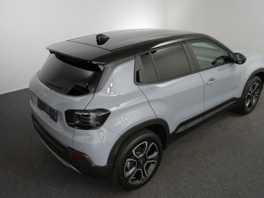 Jeep Avenger Summit, | Infotainment & Convenience Pack | Pastellak Storm Grey met Volcano Black dak | Warmtepomp ActivLease financial lease