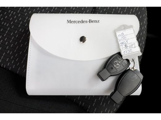 Mercedes-Benz Vito 114 CDI 136pk Compact 9G Automaat 2x Schuifdeur/LED/Camera/Inrichting 05-2022 ActivLease financial lease