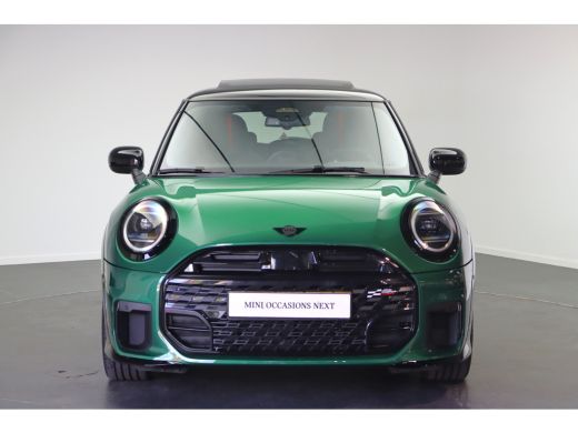 Mini 3-Deurs Cooper S Automaat / John Cooper Works / Pakket M / 18" JCW Lap Spoke 2-tone ActivLease financial lease