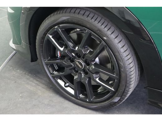 Mini 3-Deurs Cooper S Automaat / John Cooper Works / Pakket M / 18" JCW Lap Spoke 2-tone ActivLease financial lease