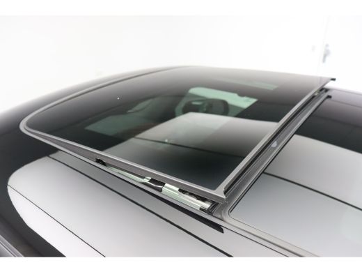 Mini 3-Deurs Cooper S Automaat / John Cooper Works / Pakket M / 18" JCW Lap Spoke 2-tone ActivLease financial lease