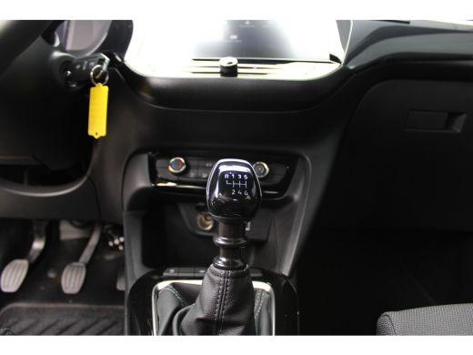 Opel Corsa 1.2 100PK Turbo Yes | Navi by app | Airco | Cruise Control | Sportstoelen | Carplay | LED | Zwart... ActivLease financial lease