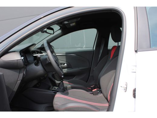 Opel Corsa 1.2 100PK Turbo Yes | Navi by app | Airco | Cruise Control | Sportstoelen | Carplay | LED | Zwart... ActivLease financial lease