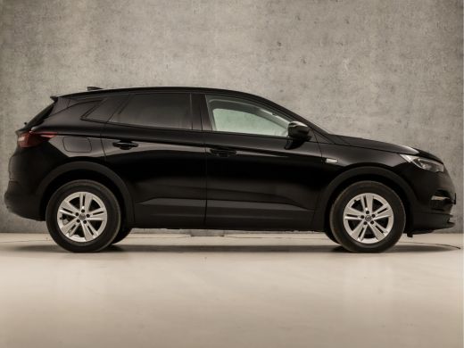Opel Grandland X 1.2 Turbo Sport Automaat (APPLE CARPLAY, GROOT NAVI, GETINT GLAS, PARKEERSENSOREN, SPORTSTOELEN, ... ActivLease financial lease