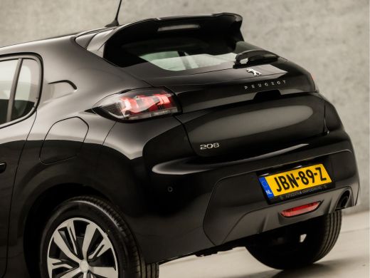 Peugeot 208 1.2 PureTech Allure Sport Automaat (APPLE CARPLAY, GROOT NAVI, LANE ASSIST, SPORTSTOELEN, PARKEER... ActivLease financial lease