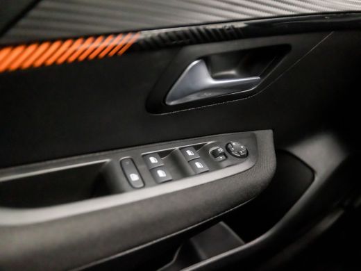 Peugeot 208 1.2 PureTech Allure Sport Automaat (APPLE CARPLAY, GROOT NAVI, LANE ASSIST, SPORTSTOELEN, PARKEER... ActivLease financial lease
